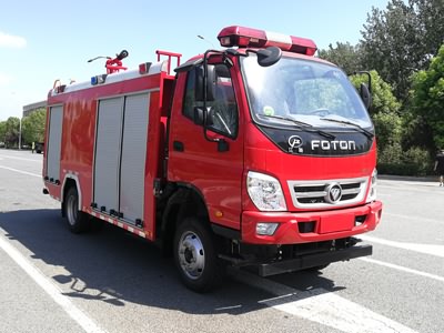 3噸四驅(qū)越野森林水罐消防車