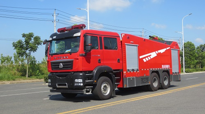 13噸汕德卡泡沫消防車