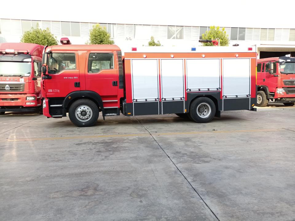 PM60/Z6型泡沫消防車(chē)